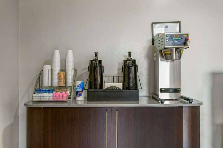 Breakfast/Coffee Service 20 of 53